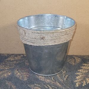 Metal Bucket Bin Garden Decor Galvanized Floral Vases with Rope Accents